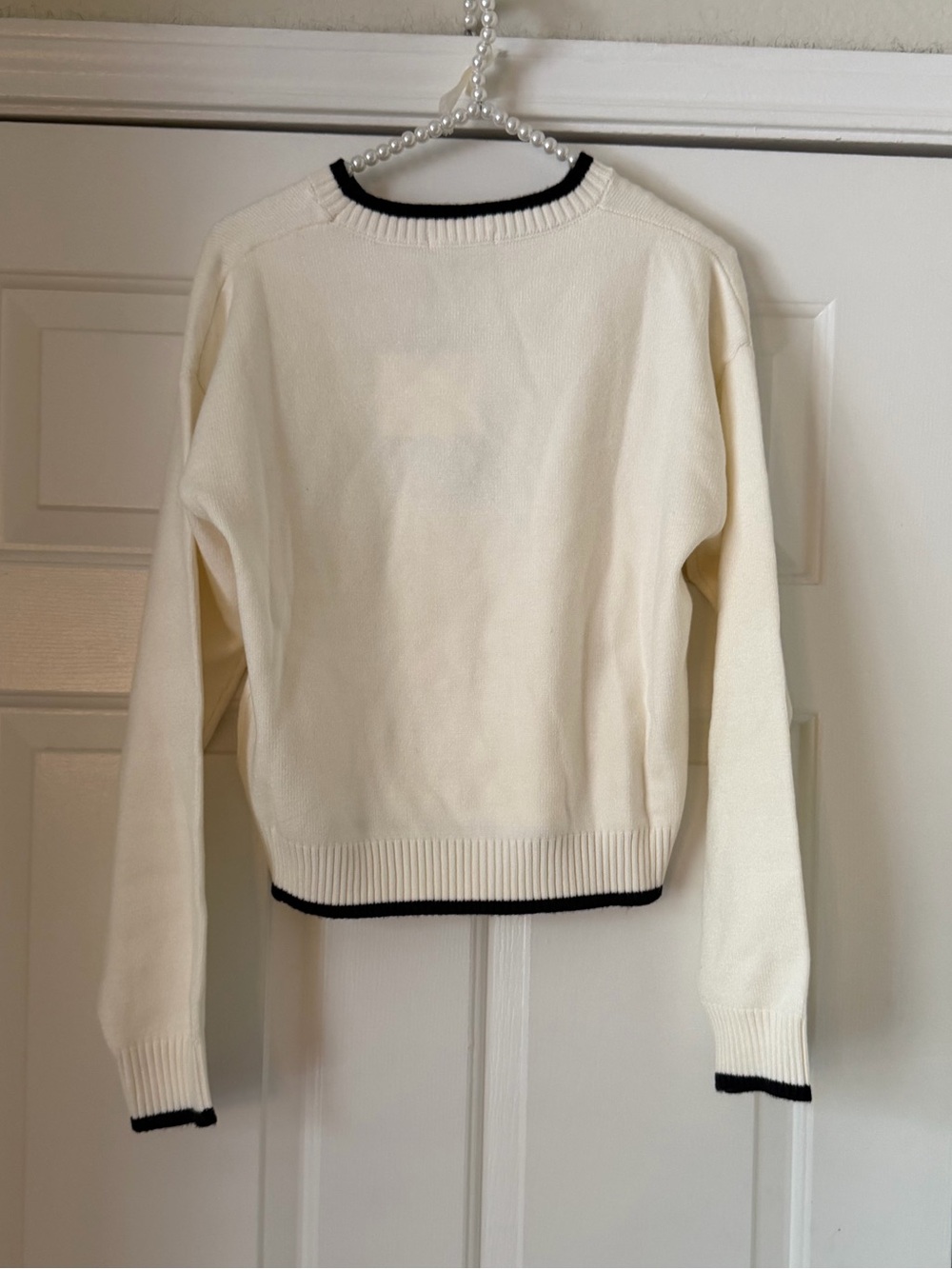 Active USA Cream Embroidered Bear Sweater - Picture 5 of 7